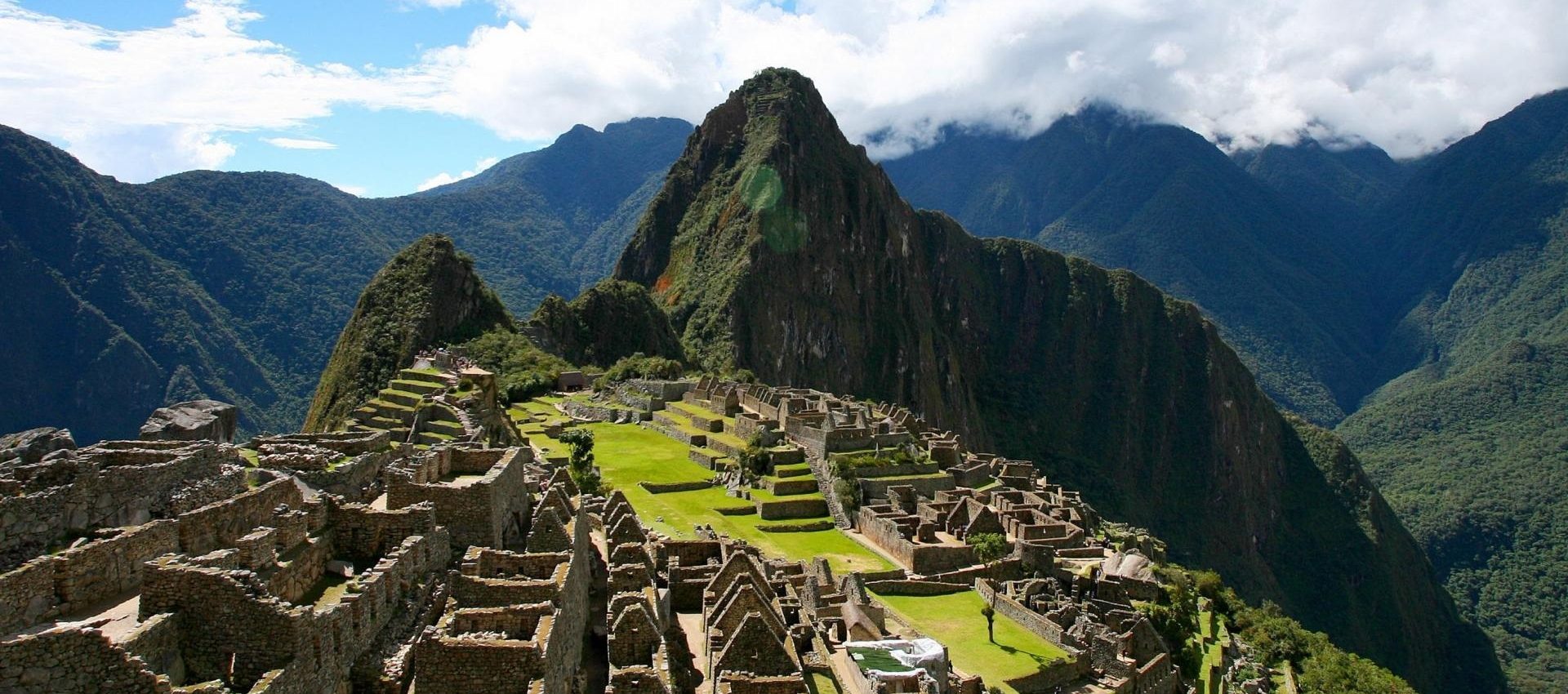 Peru-Machu-Picchu-ancient-city-hills_1920x1080